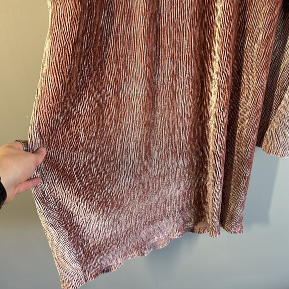 Eloquii Textured Velvet Flare Sleeves Plus Size Dress Size 22 - Picture 5 of 14